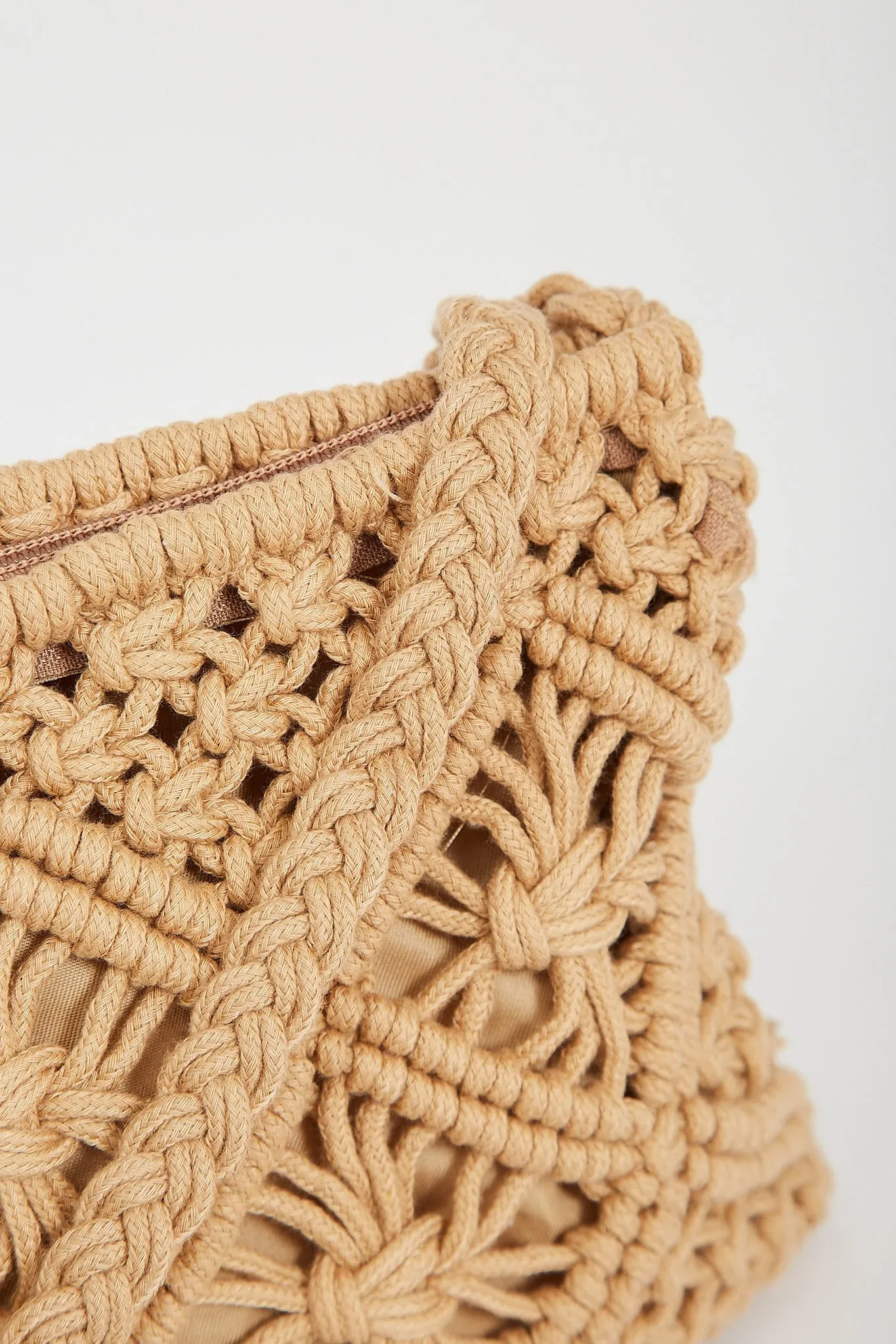 August   Delilah Lisbon Clutch In Camel