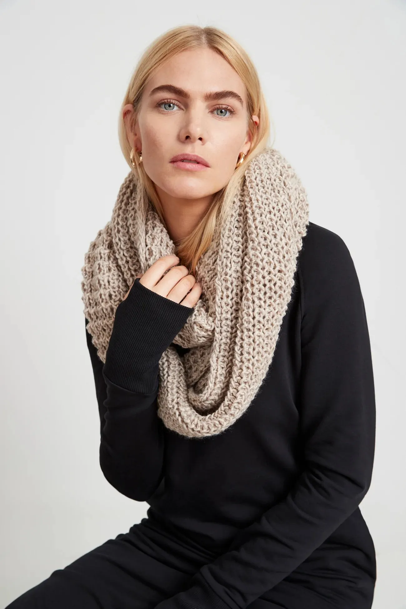 Glow Club Free Gift  Beige London Scarf