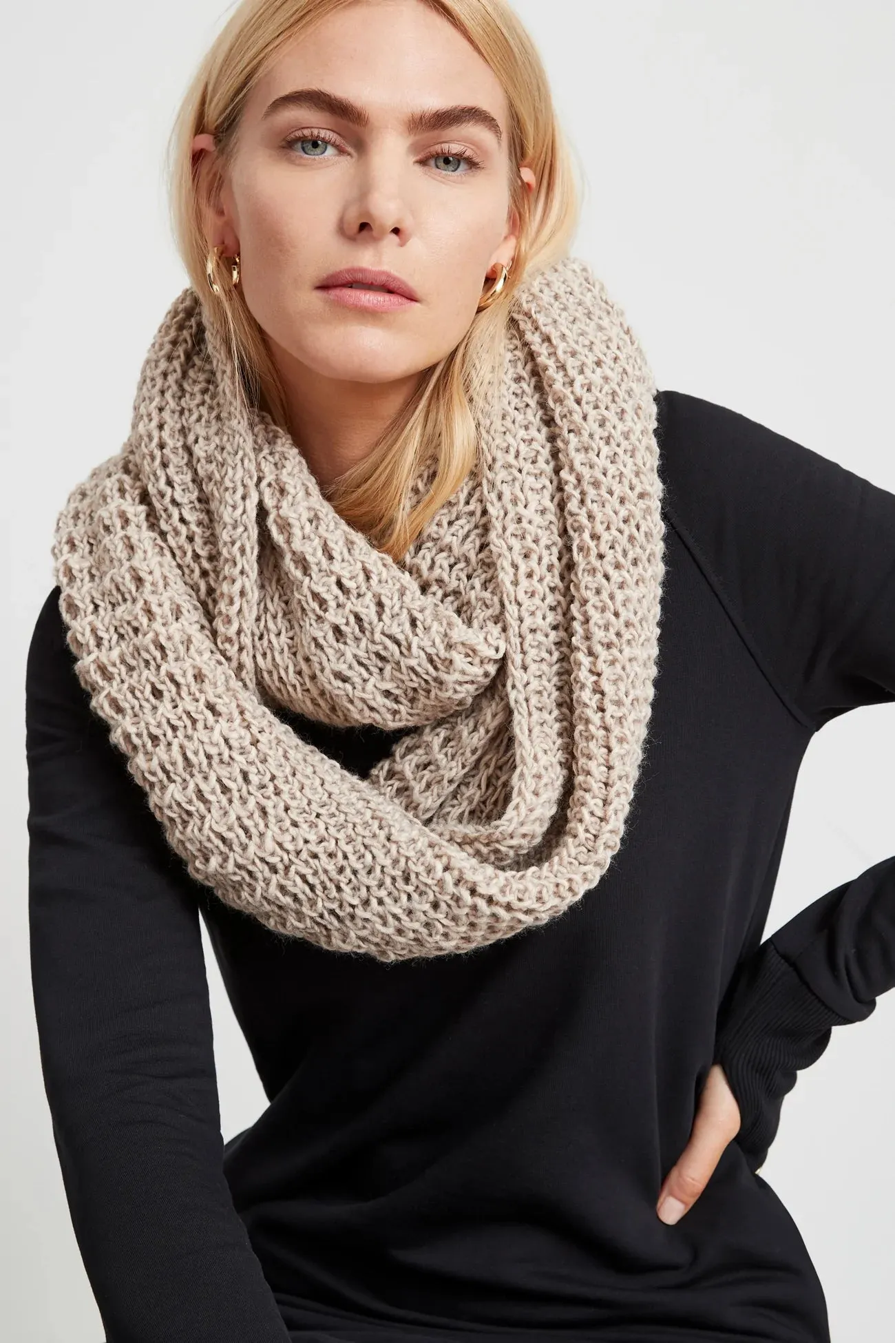 Glow Club Free Gift  Beige London Scarf