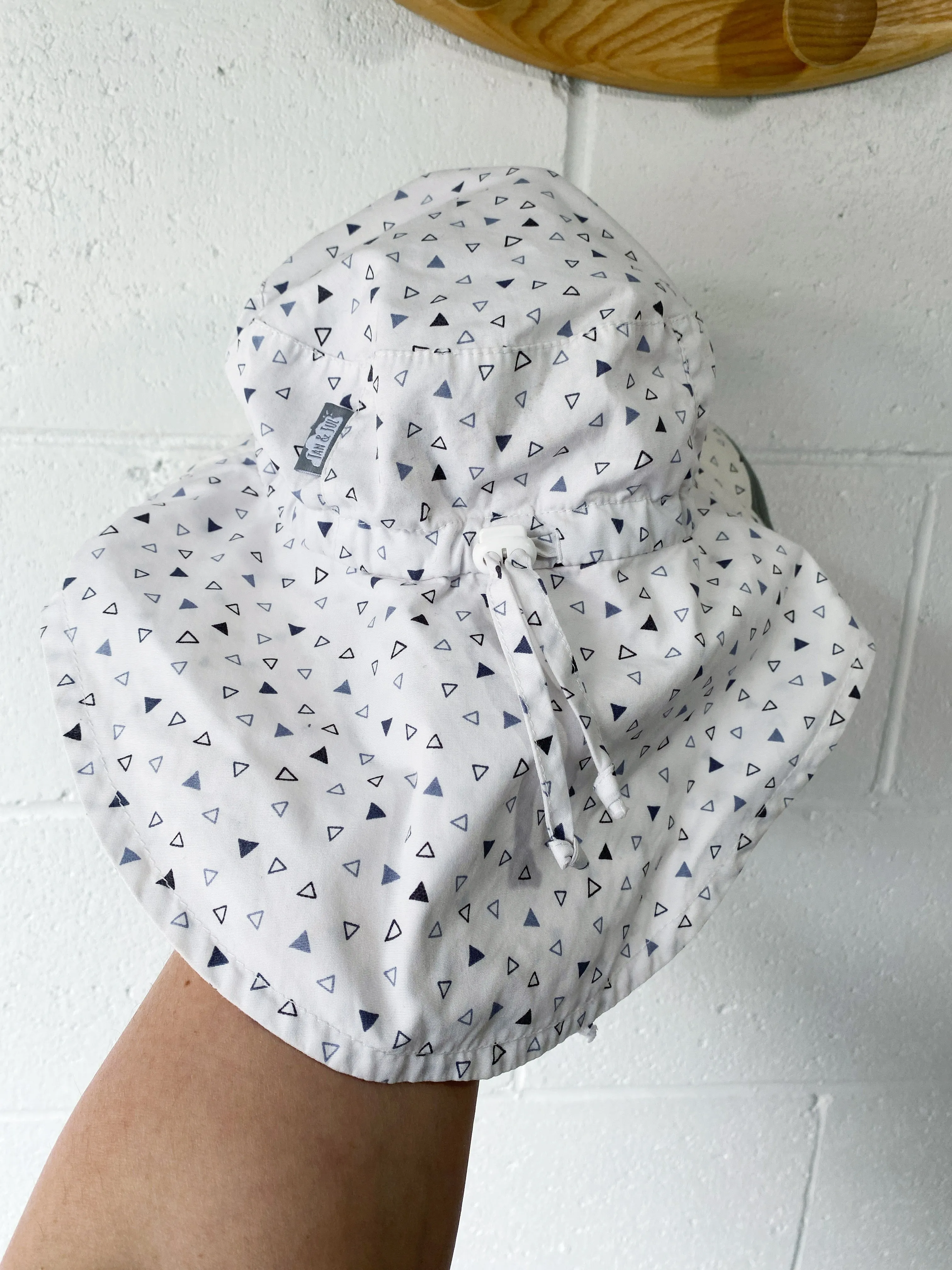 Triangle Adventure Hat, 2-5 years (LG)
